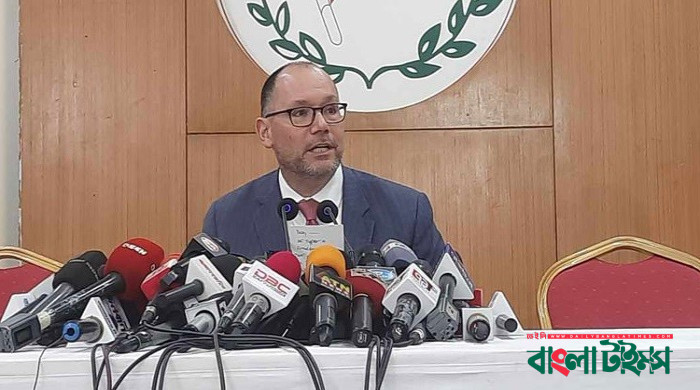 তত্ত্বাবধায়ক সরকারের বিষয়ে সিদ্ধান্ত নেবে রাজনৈতিক দলগুলো: মার্কিন রাষ্ট্রদূত